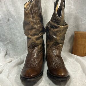 Double H NWOT scrunchy vintage look leather cowboy boots